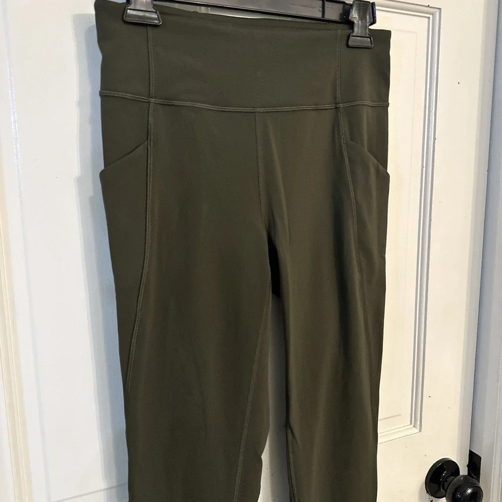 Lululemon Time To Sweat Crop 23
